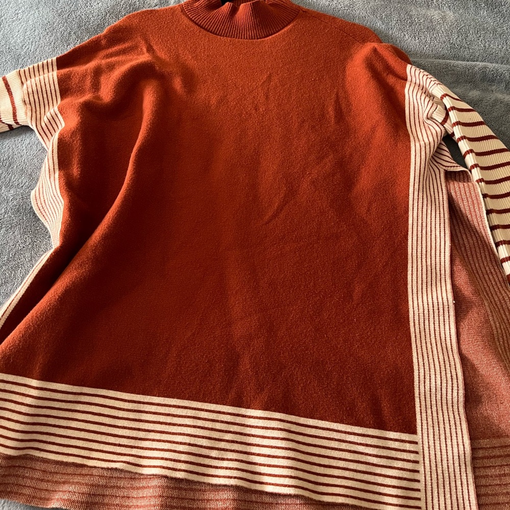 Burt orange soft sweater. Opened sides, large